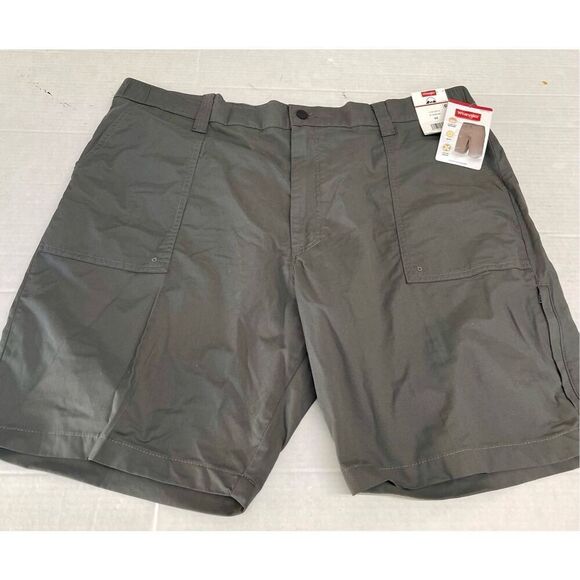 BRAND NEW MEN'S WRANGLER FLEX WAIST / BELT LOOPED GREY RELAXED FIT SHORTS 42 A25 - Picture 1 of 6